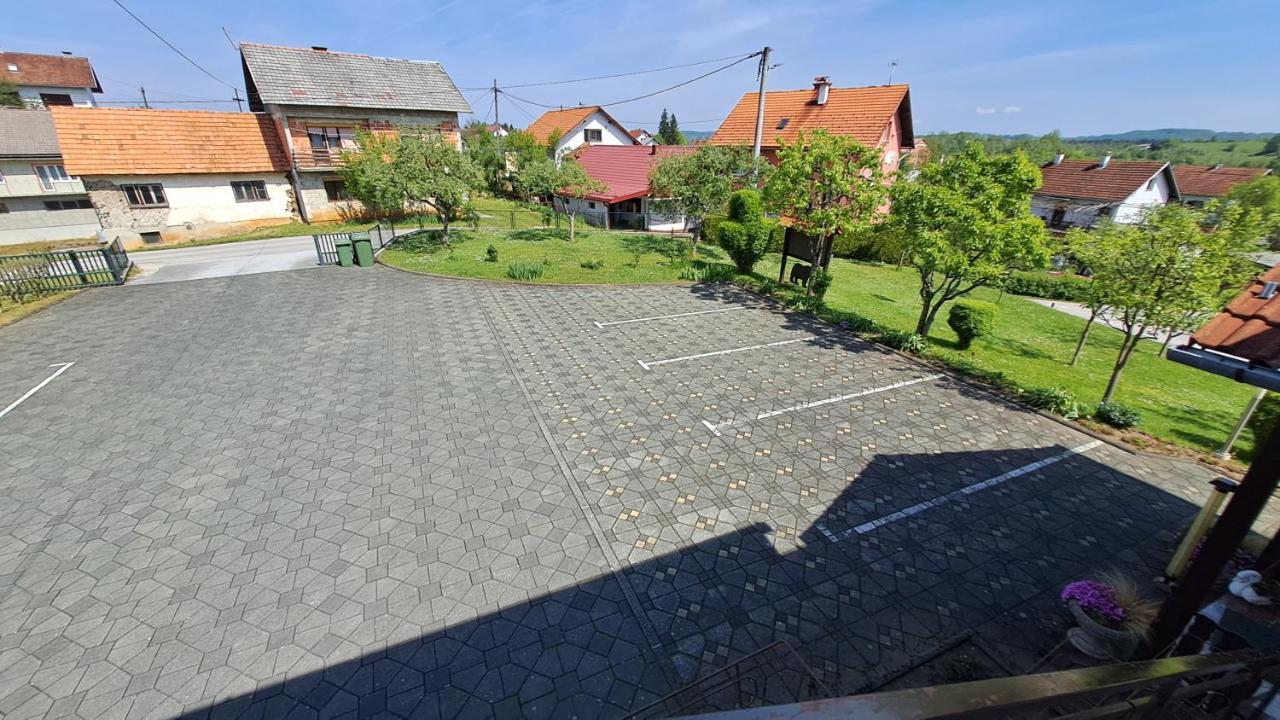 Family Puskaric Otel Slunj Dış mekan fotoğraf