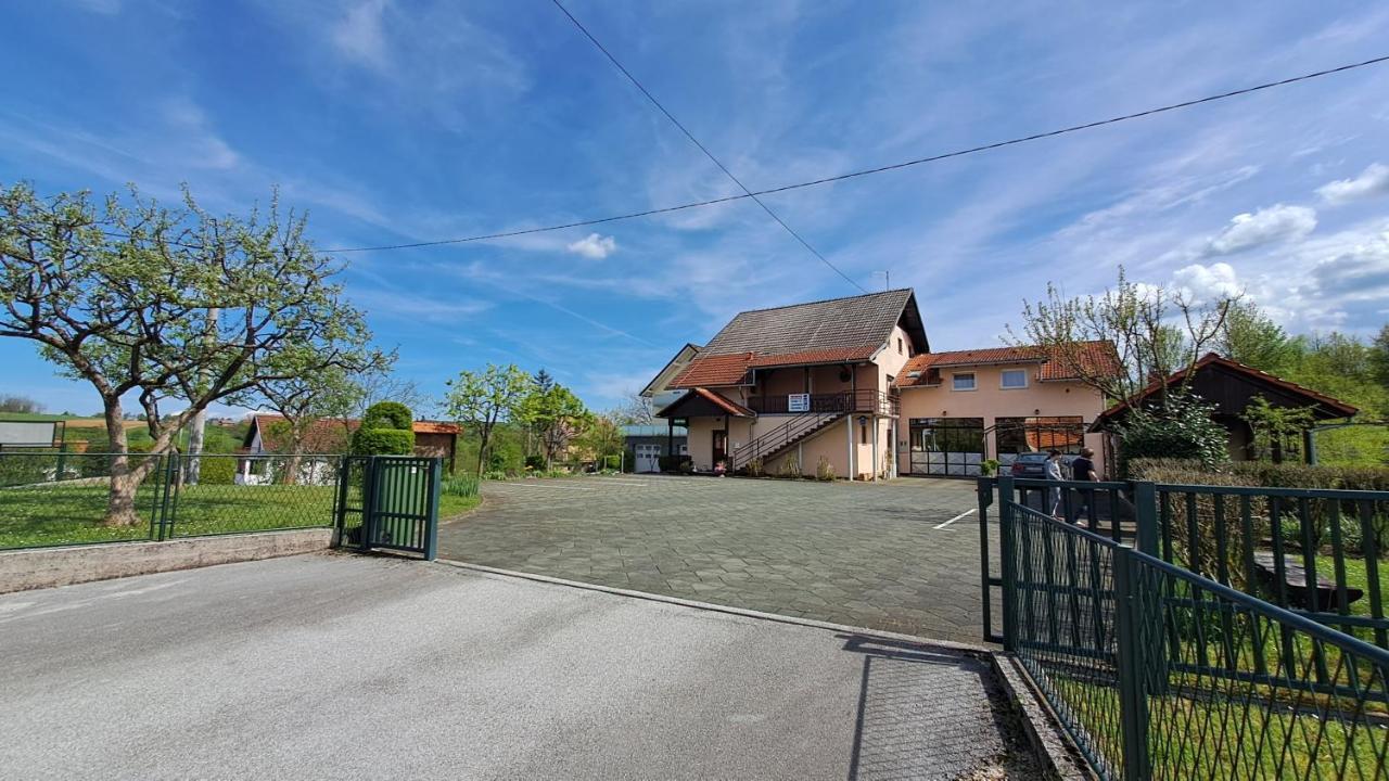 Family Puskaric Otel Slunj Dış mekan fotoğraf