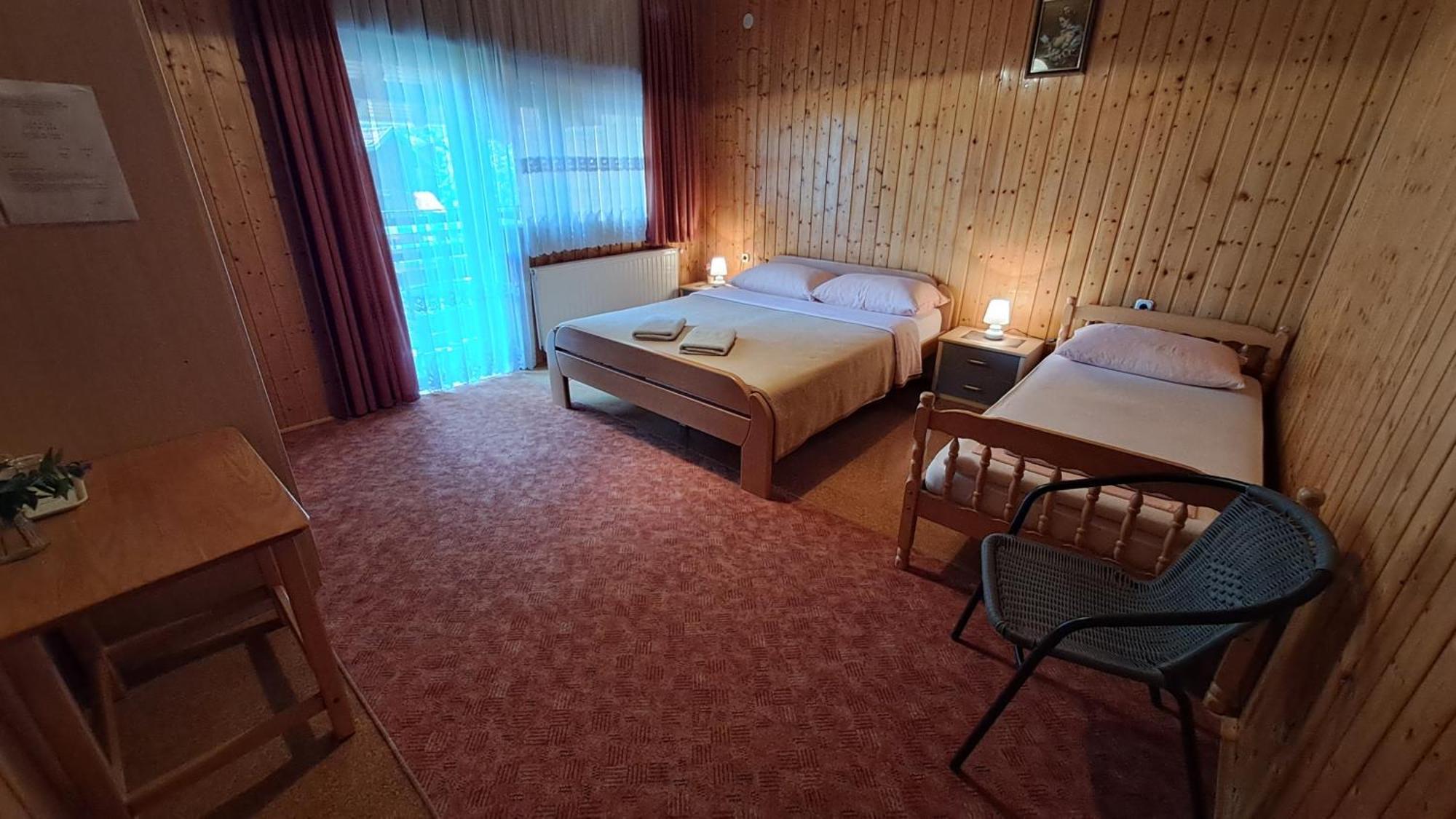 Family Puskaric Otel Slunj Dış mekan fotoğraf